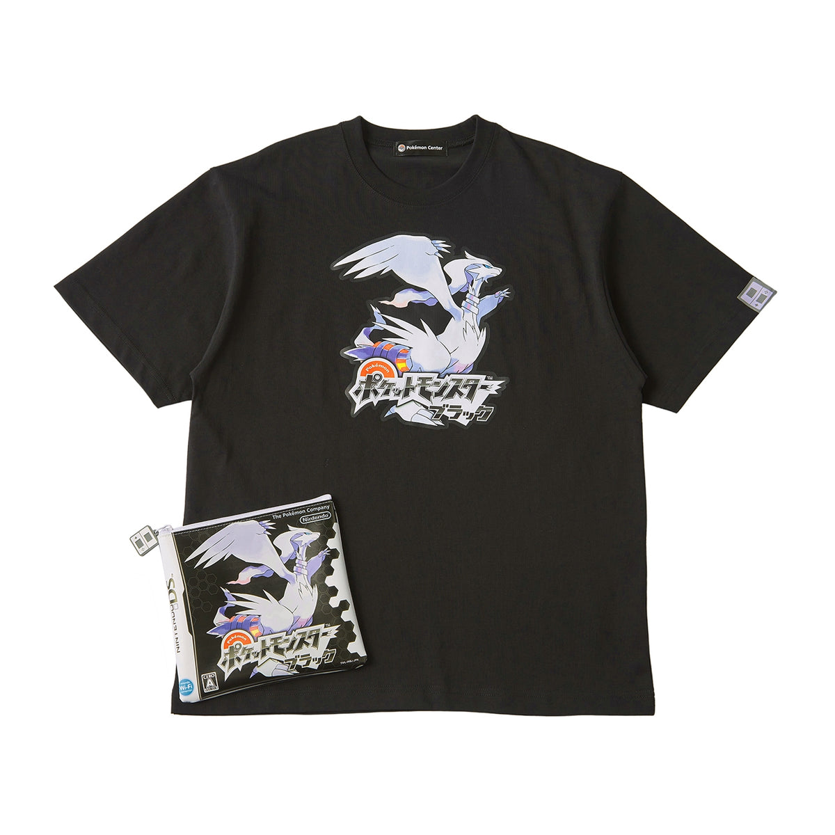 Camiseta Pokémon preta, unissex, tamanho M/G, em embalagem tipo saquinho.